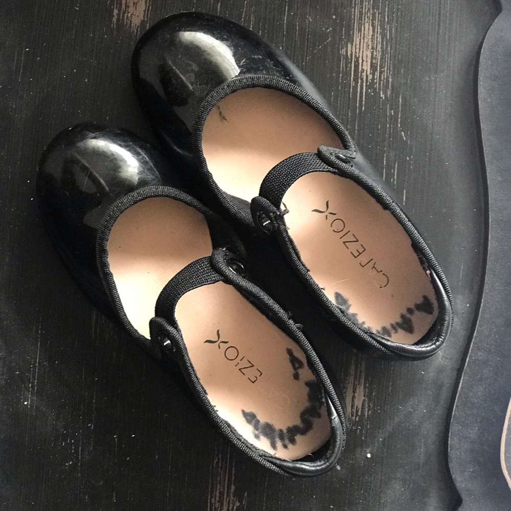 Toddler Tap Shoes 9Wide worn 1 season